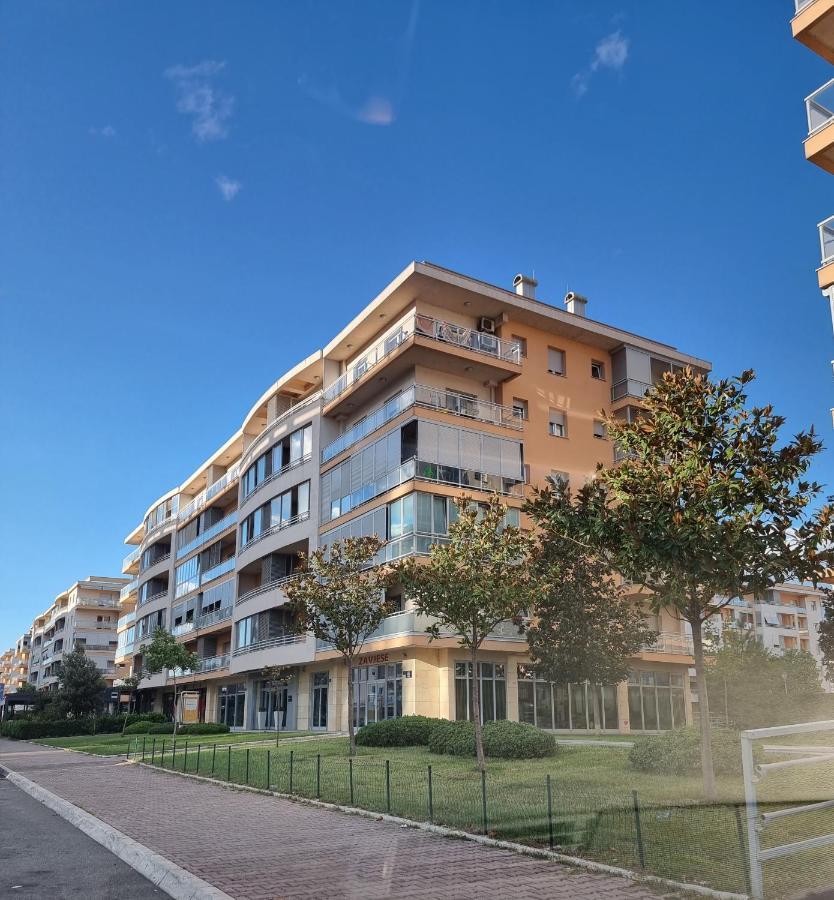 Sunny City - City Kvart Podgorica Buitenkant foto
